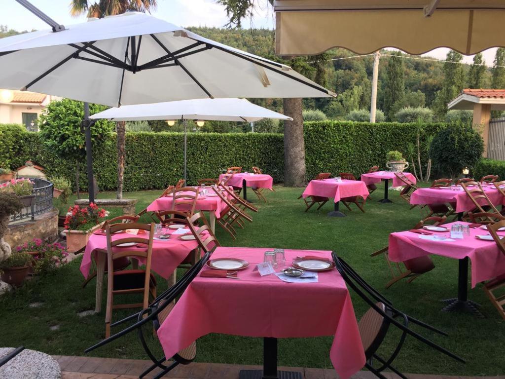 Il Salice Hotel Civitella Del Tronto Exterior photo